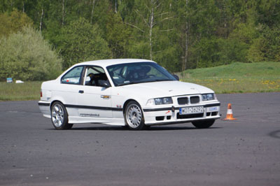 Trening jazdy sportowej w MotoPark Ułęz w dniu 2020.11.11