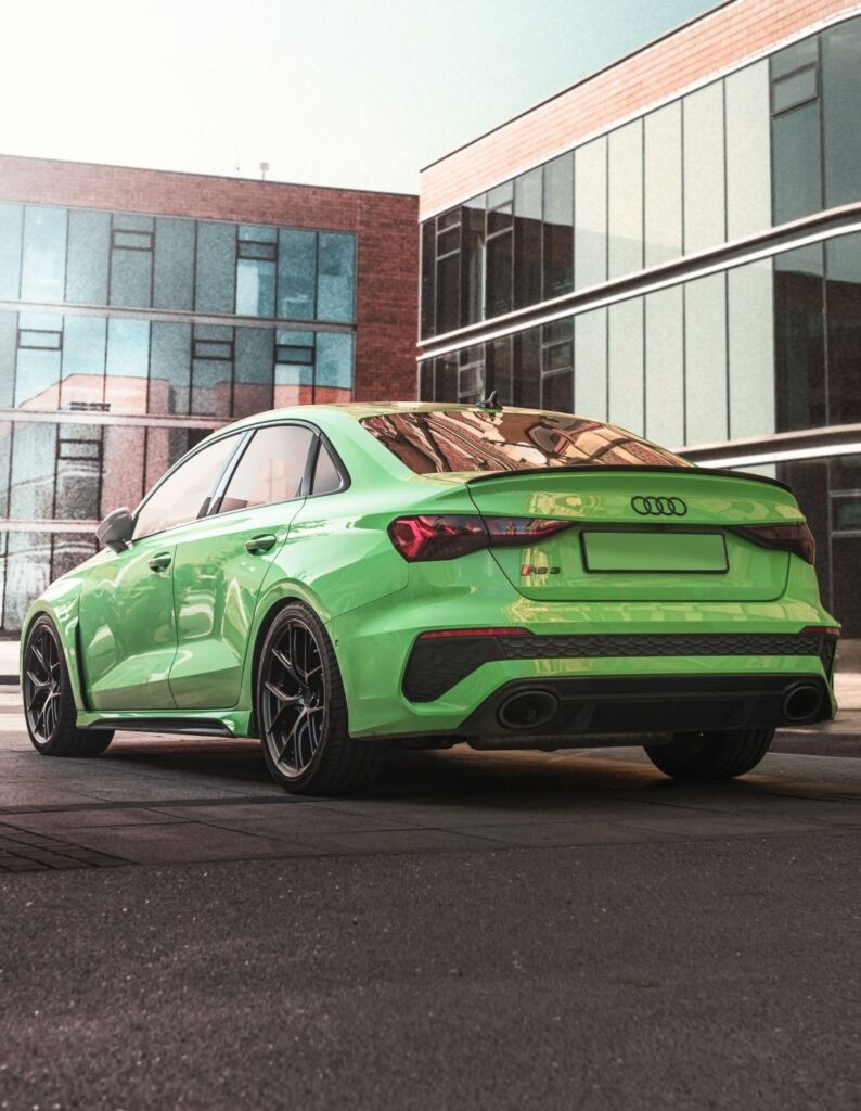 Audi-RS3-8Y-Bola-FP2-aspect-ratio-372-480